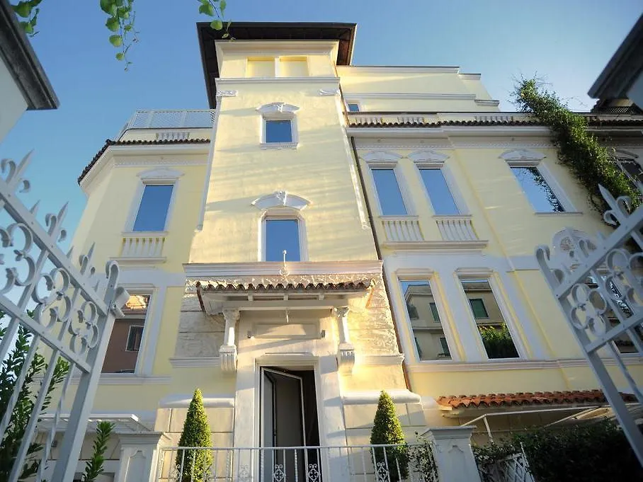 Hotel Villa Duse Roma 4*,